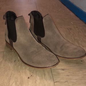 Mustang Brown Suede Ankle Boots